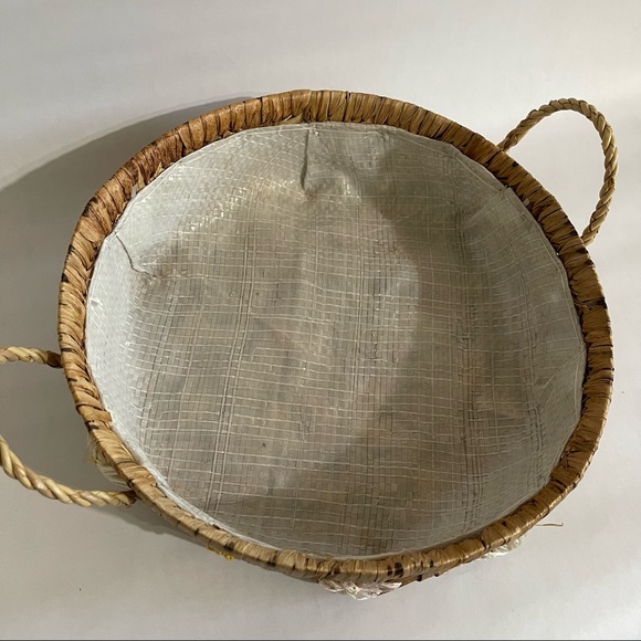 Handmade Woven Display Bowl with Floral Embroidery - Picture 6 of 9